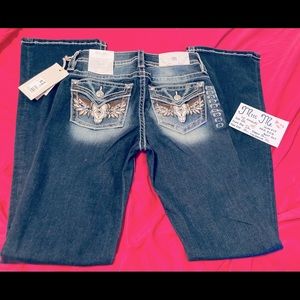Miss Me / Mid-rise / Slim-fit / Boot Cut / Size 26 Embellished Jeans.